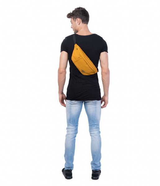 Cabin Zero Hip Pack 2L กระเป๋าคาดเอว กันน้ำ น้ำหนักเบา RFIDSAFE