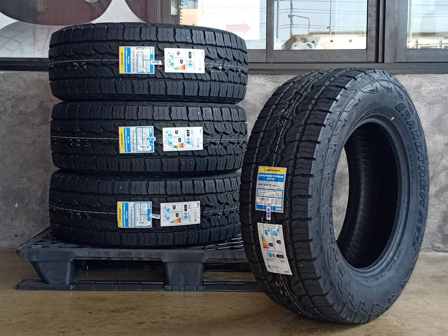 DUNLOP 285/60R18 GRANDTREK AT5 ต้องการส่วนลดราคาพิเศษ กรุณาสอบถาม