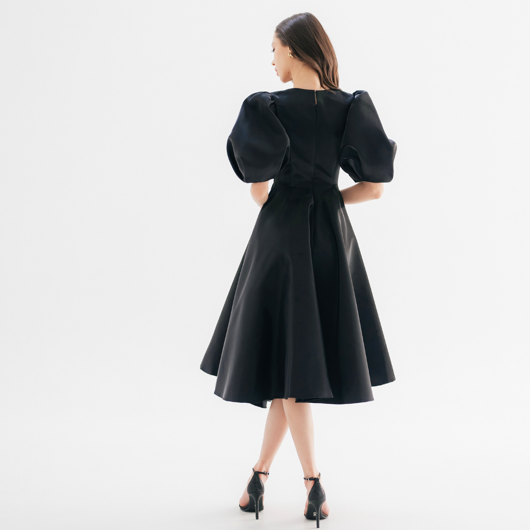 Lism D-111 The Duchess Flair Dress เดรสแขนพองทรงเจ้าหญิง
