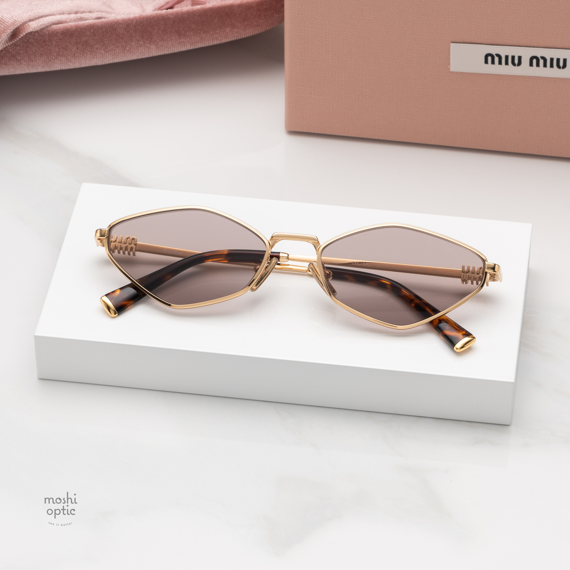 แว่นกันแดด Miu Miu MU56ZS 5AK20I