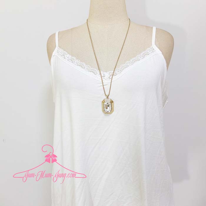 *3XLอก50นิ้วยืดถึง64นิ้ว*เสื้อสายเดี่ยวคนอ้วนผ้ายืดเรย่อนสีขาวแต่งลูกไม้ สายปรับรูดได้ สวยน่ารักมากๆค่ะ