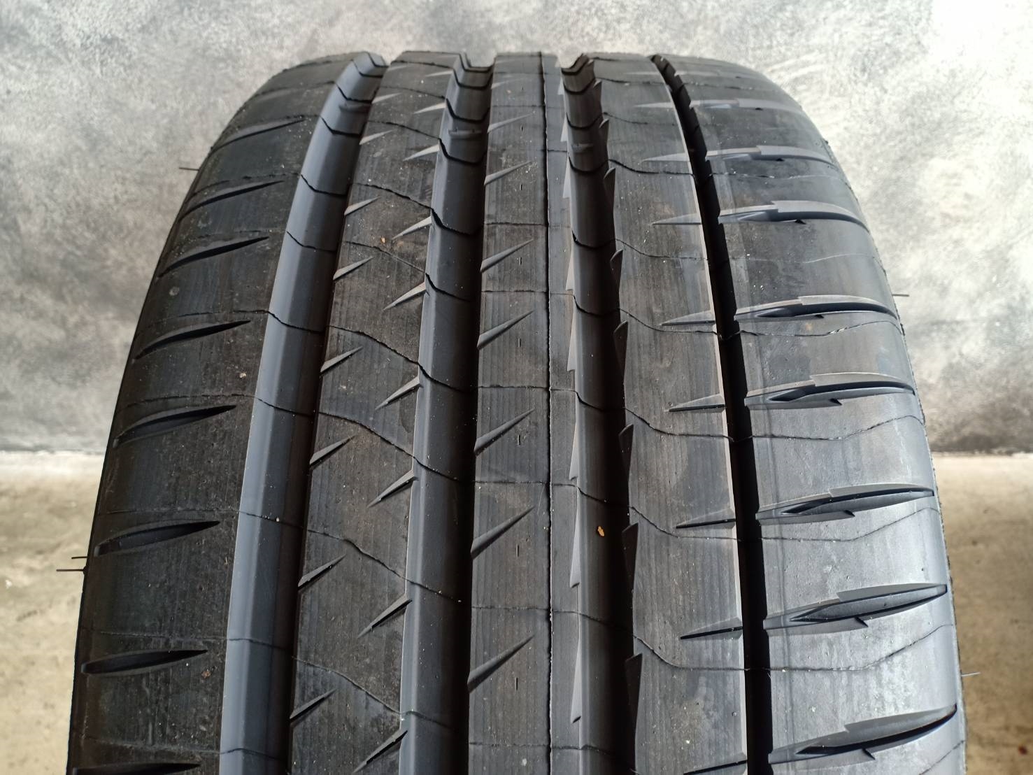 MICHELIN PILOTSPORT4S 255/35-19 ปี19
