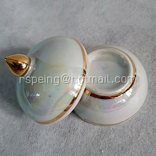 ตลับ (โถ) ใส่แป้งเจิมสีขาวมุก