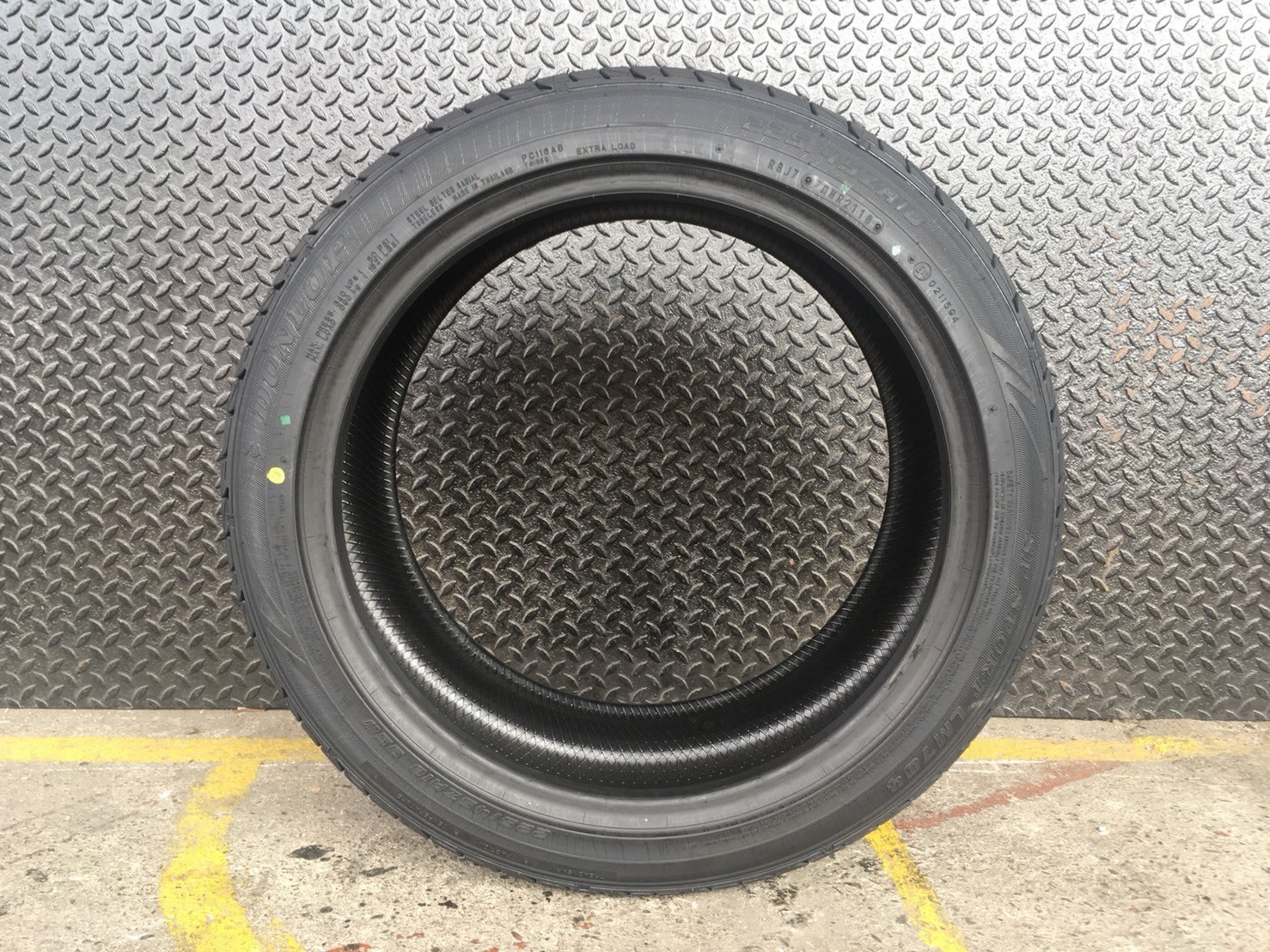 DUNLOP LM704 225-45-18 ซื้อ2แถม2 ปี18 มาแล้ว