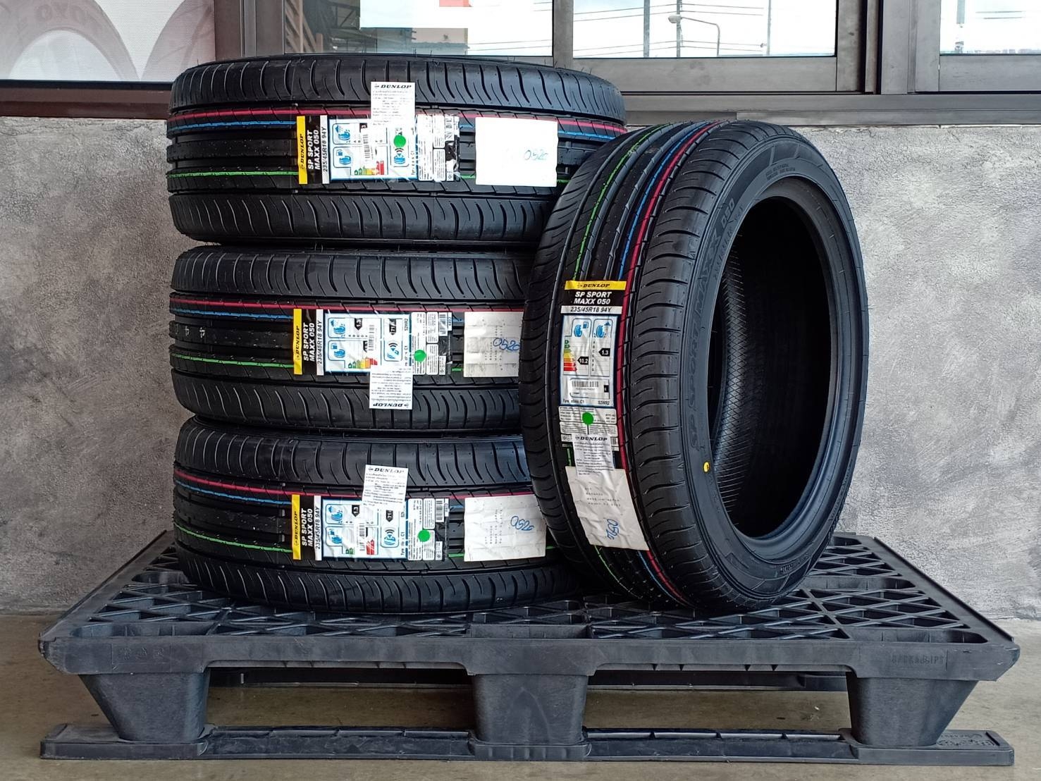 DUNLOP 235/45R18 SP SPORT MAXX 050 MADE IN JAPAN