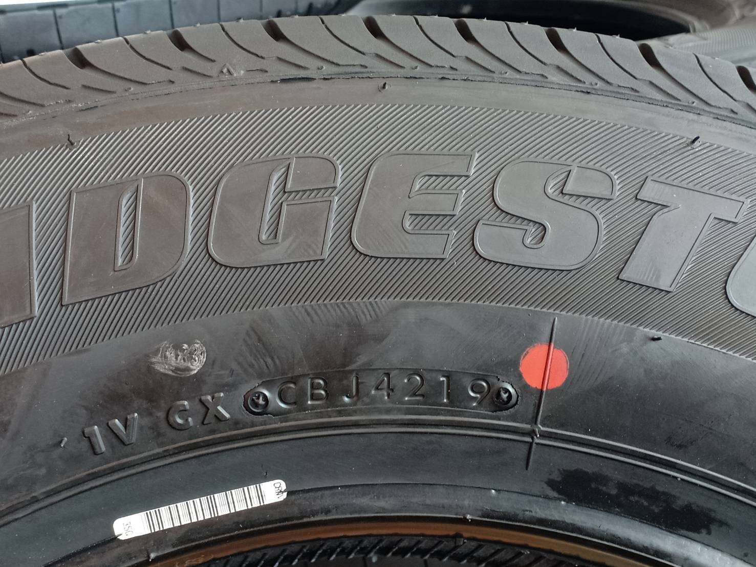 ยางกระบะ BRIDGESTONE R611 215/70R16 108S (ปี19)