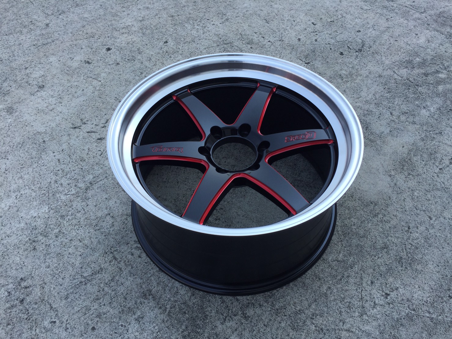 ล้อใหม่ ลายล่าสุด TORQ D1S ขอบ20 กลึงก้าน แดง