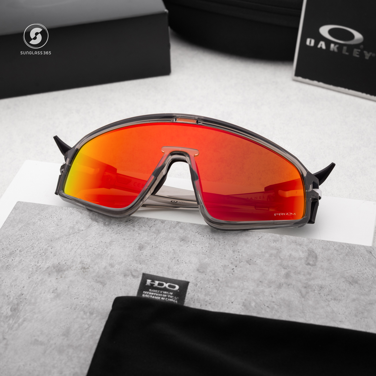 OAKLEY LATCH PANEL OO9404-04 Grey Ink Prizm Ruby