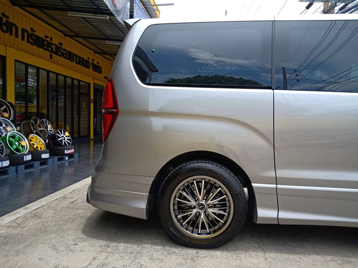 ล้อใหม่ สำหรับ HYUNDAI H1 ขอบ18 ใส่ตรงรุ่น ไม่มีล้น