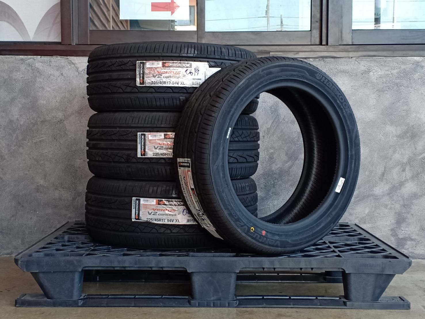 HANKOOK 225/45R17 VENTUS V2 CONCEPT2 94V XL MADE IN INDONESIA