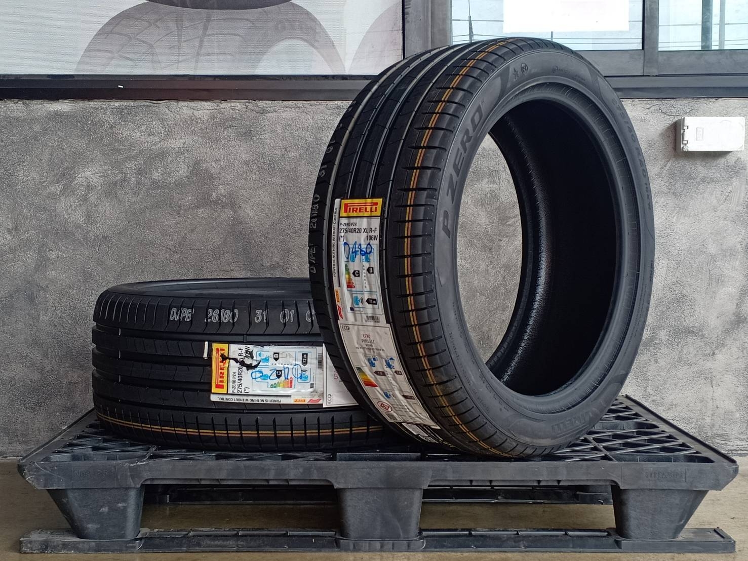 PIRELLI 275/40R20 P ZERO PZ4 R-F (*) 106W XL MADE IN MAXICO