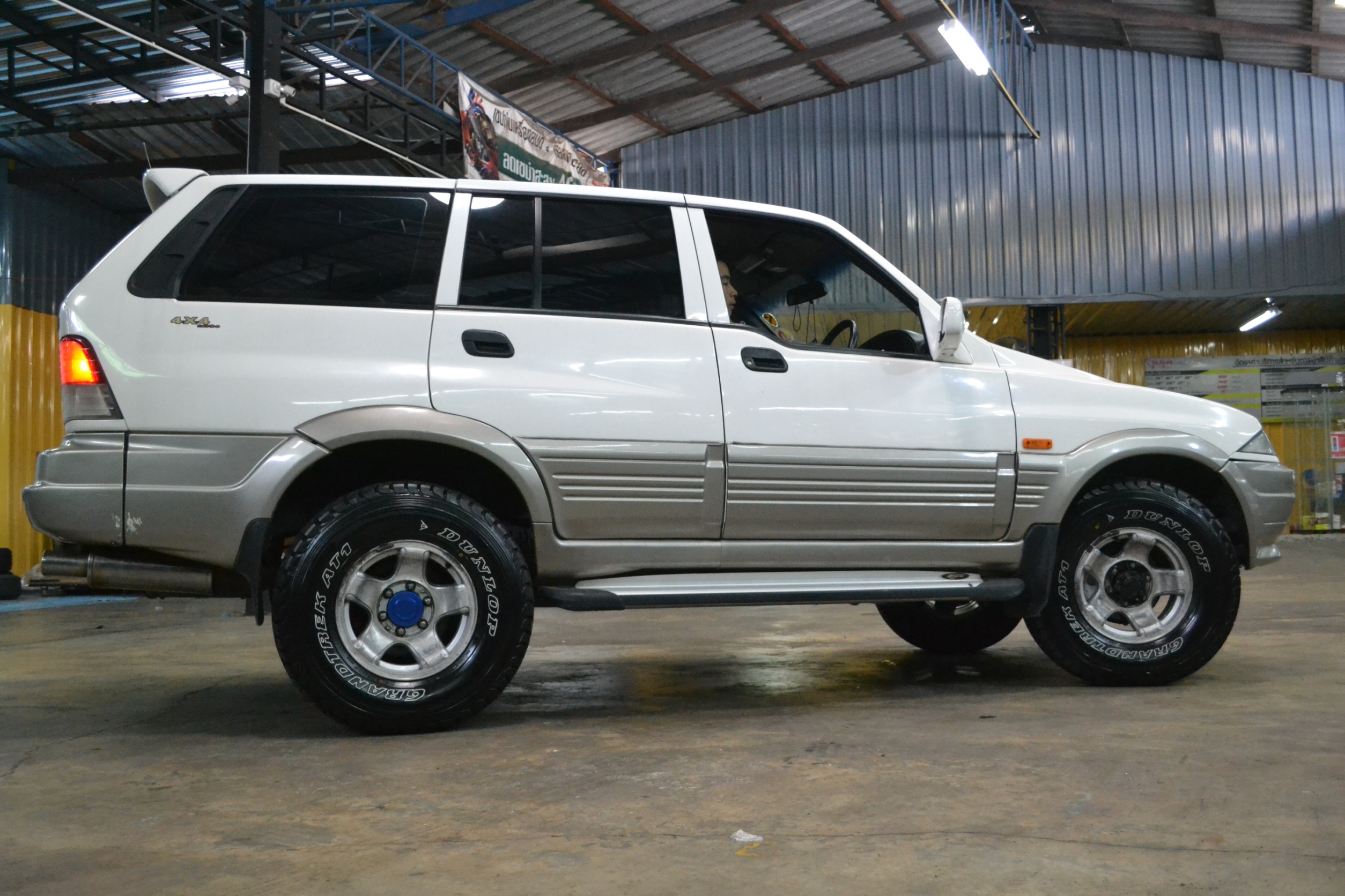 Dunlop Grandtrek at1 31X10.5R15 ซื้อ2แถม2 ใส่กะบะ