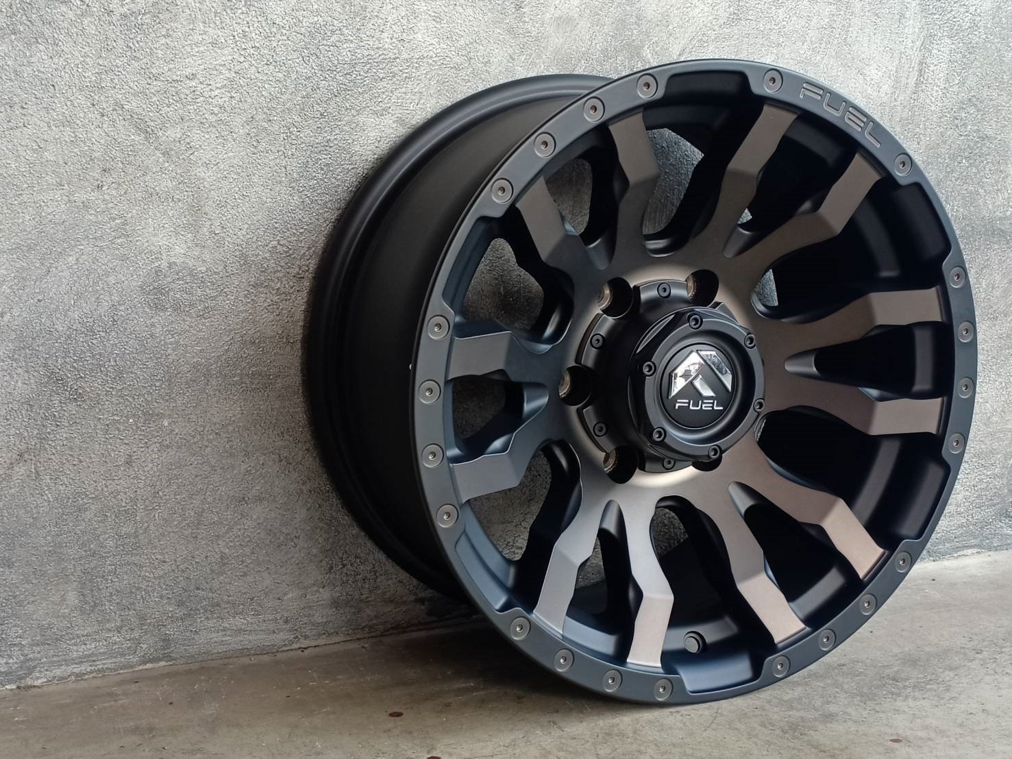 FUEL-BLITZ 16X8 6X139.7 +1 106.1 BLACK/MACHINED DDT