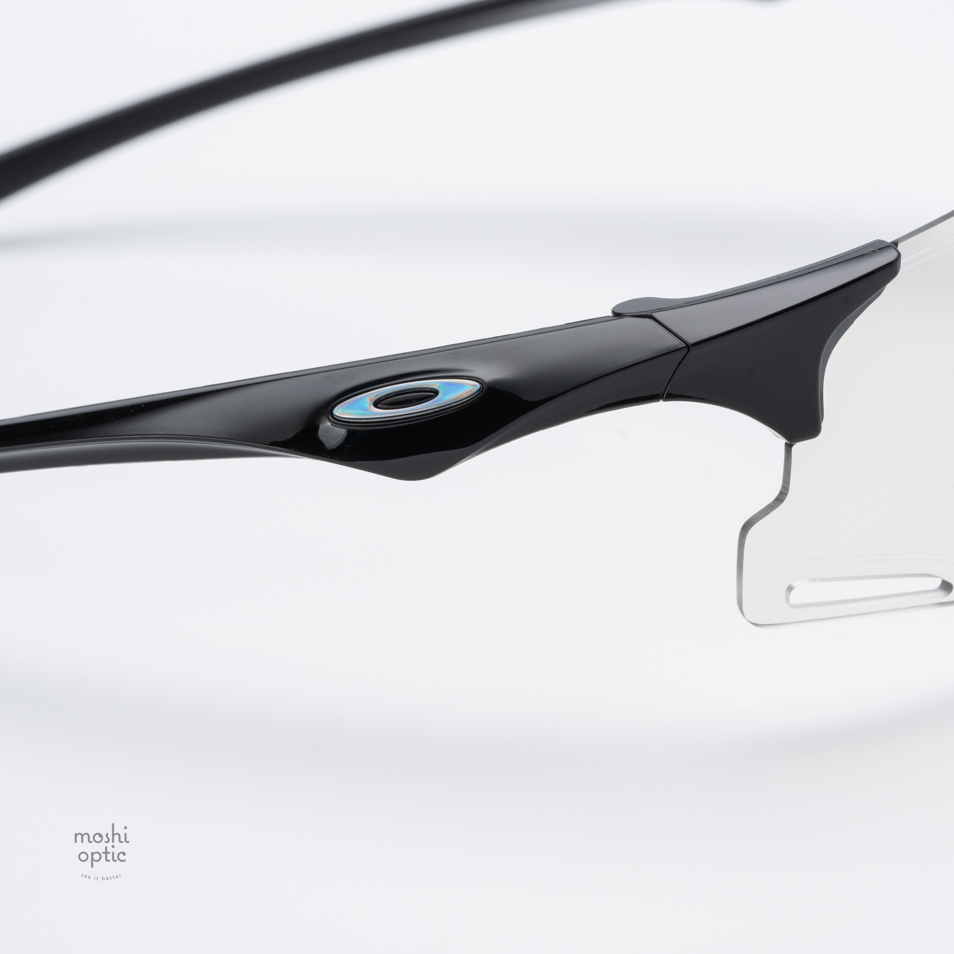 Oakley OO9512D-06 Cybr Zero Polished Black Clear to Black Iridium Photochromic