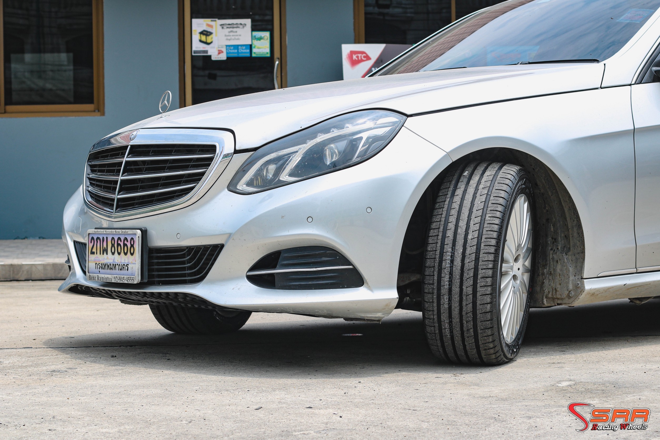 YOKOHAMA AE51 245/45R17 Y20