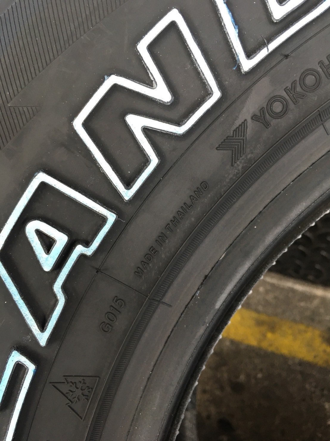 YOKOHAMA GEOLANDAR AT G015 265-70-16 เส้น 3980 ปี17 ปกติ 6500