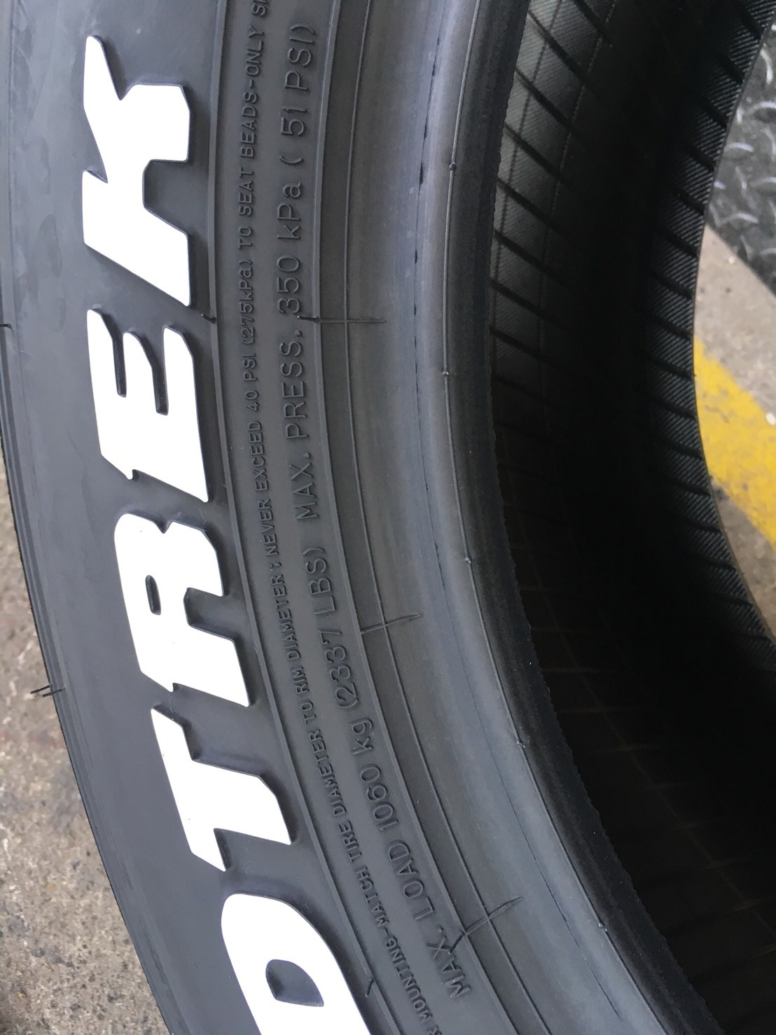 DUNLOP 2GRANDTREK AT25 265-60-18 เส้น 6500 ปี18 (ตัวหนังสือขาว)