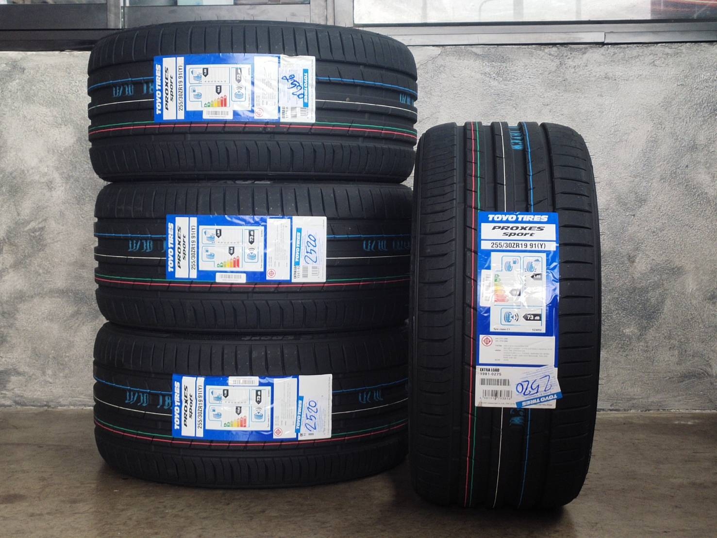TOYO 255/30ZR19 PROXES SPORT TW:240 MADE IN JAPAN
