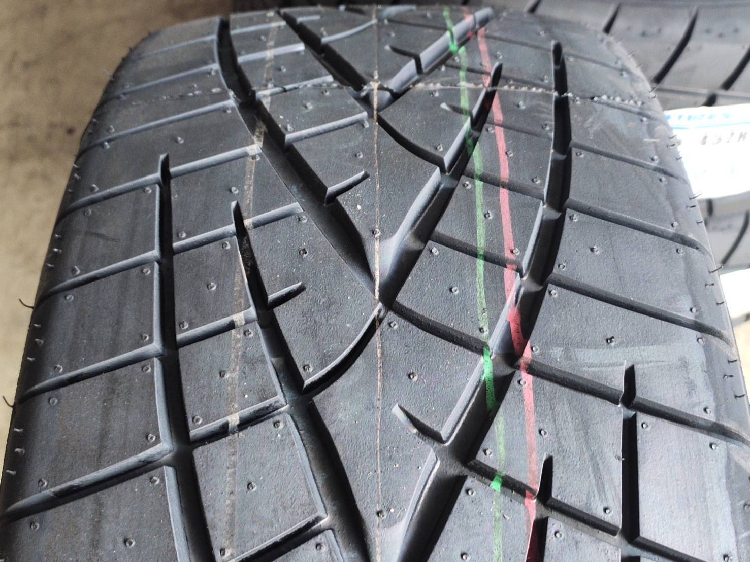 TOYO 215/45ZR17 87W R1R MAXLOAD 545KG JAPAN