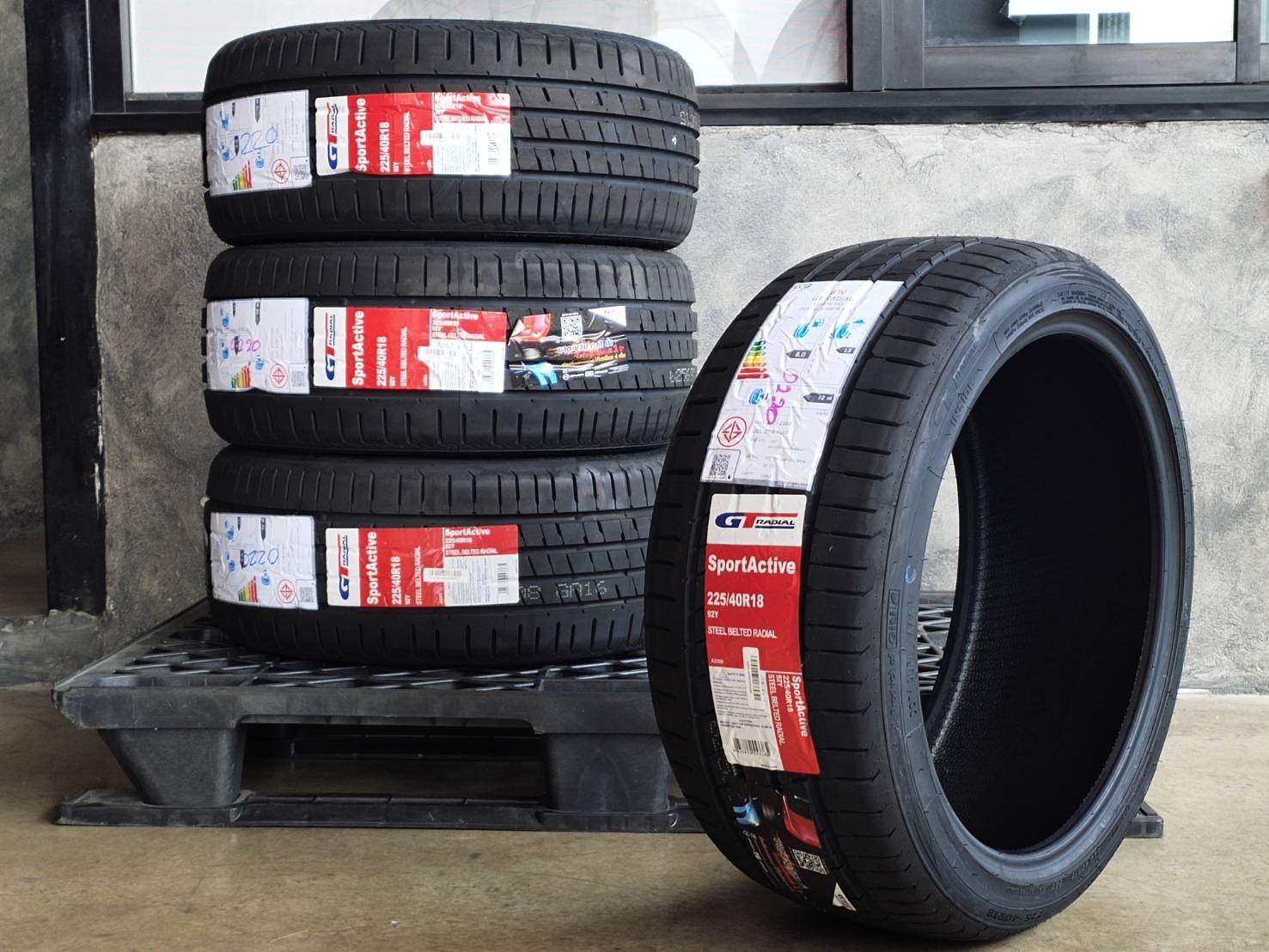 GTRADIAL SPORTACTIVE 225/40R18ต้องการส่วนลดราคาพิเศษ กรุณาสอบถาม