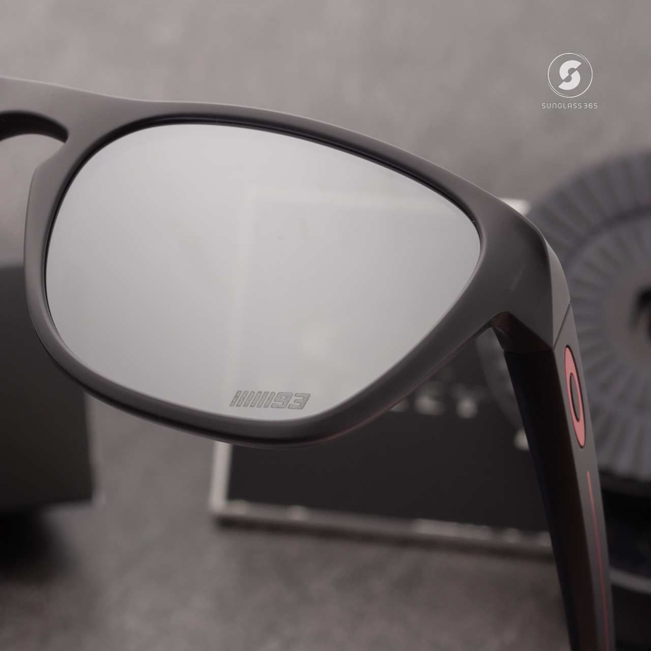 OAKLEY MANORBURN OO9479-13 MotoGP Prizm Black mm93