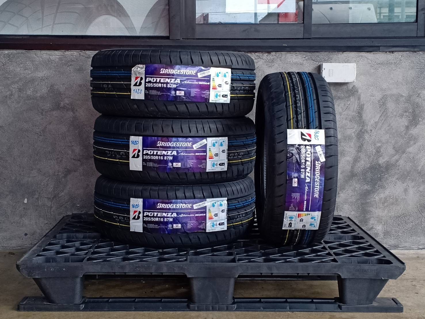 BRIDGESTONE 205/50R16 POTENZA RE004 87W MADE IN THAILAND