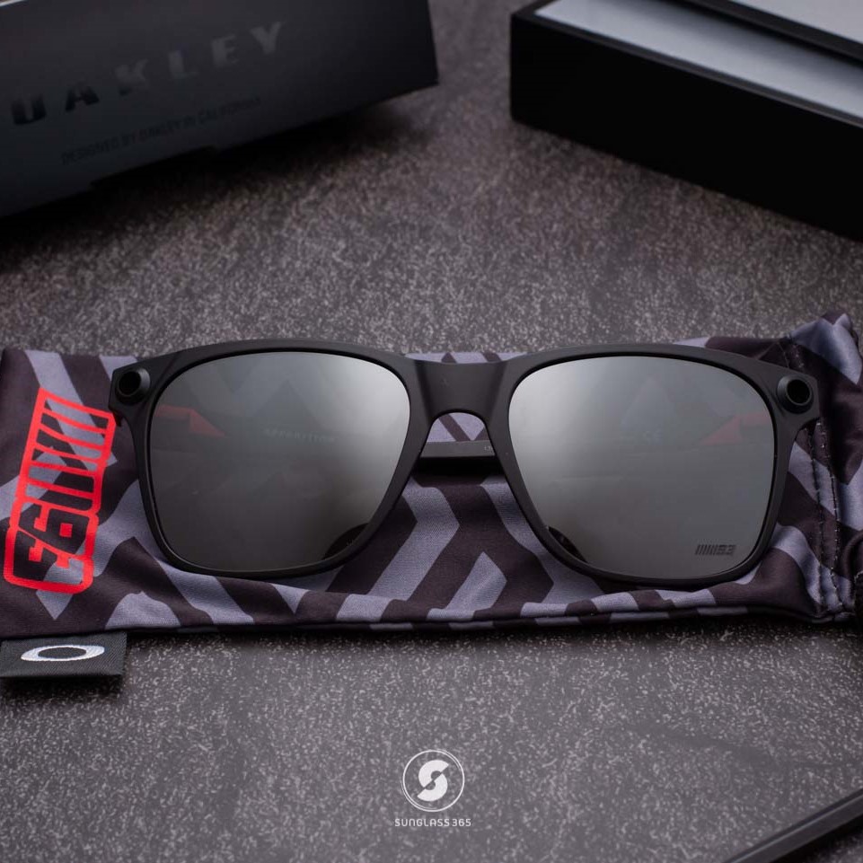 Oakley OO9451-16 MotoGP Collection Satin Black Prizm Black