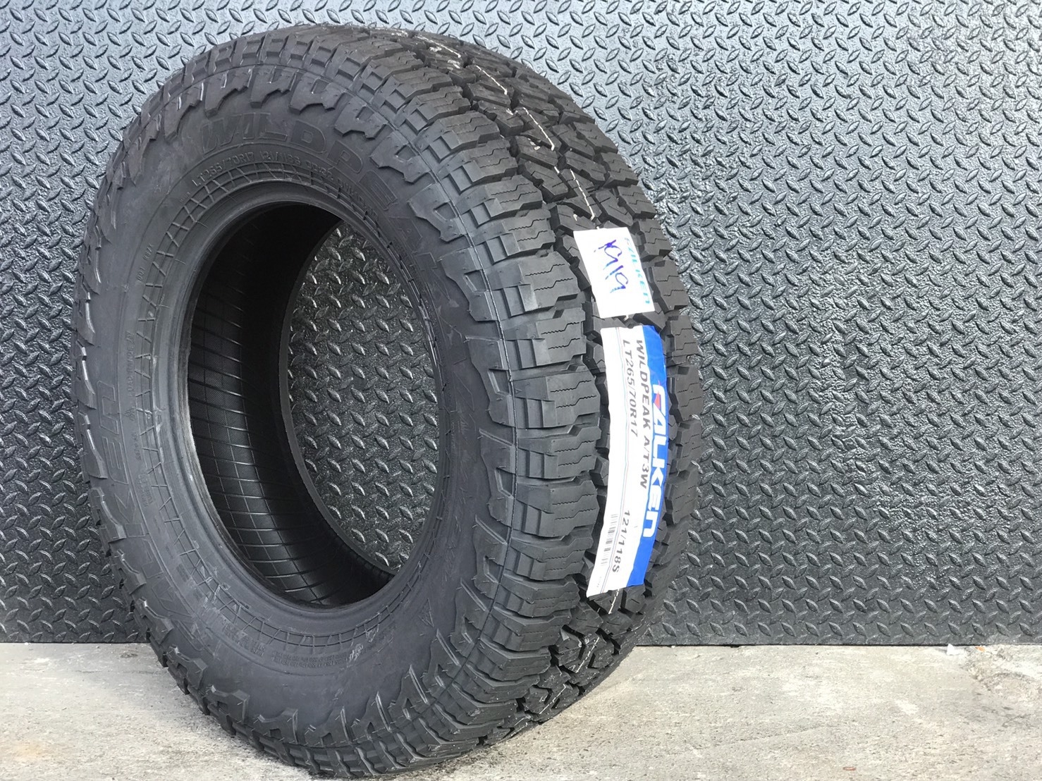 FALKEN WILDPEAK A/T3W 265/70R17 ราคาพิเศษ