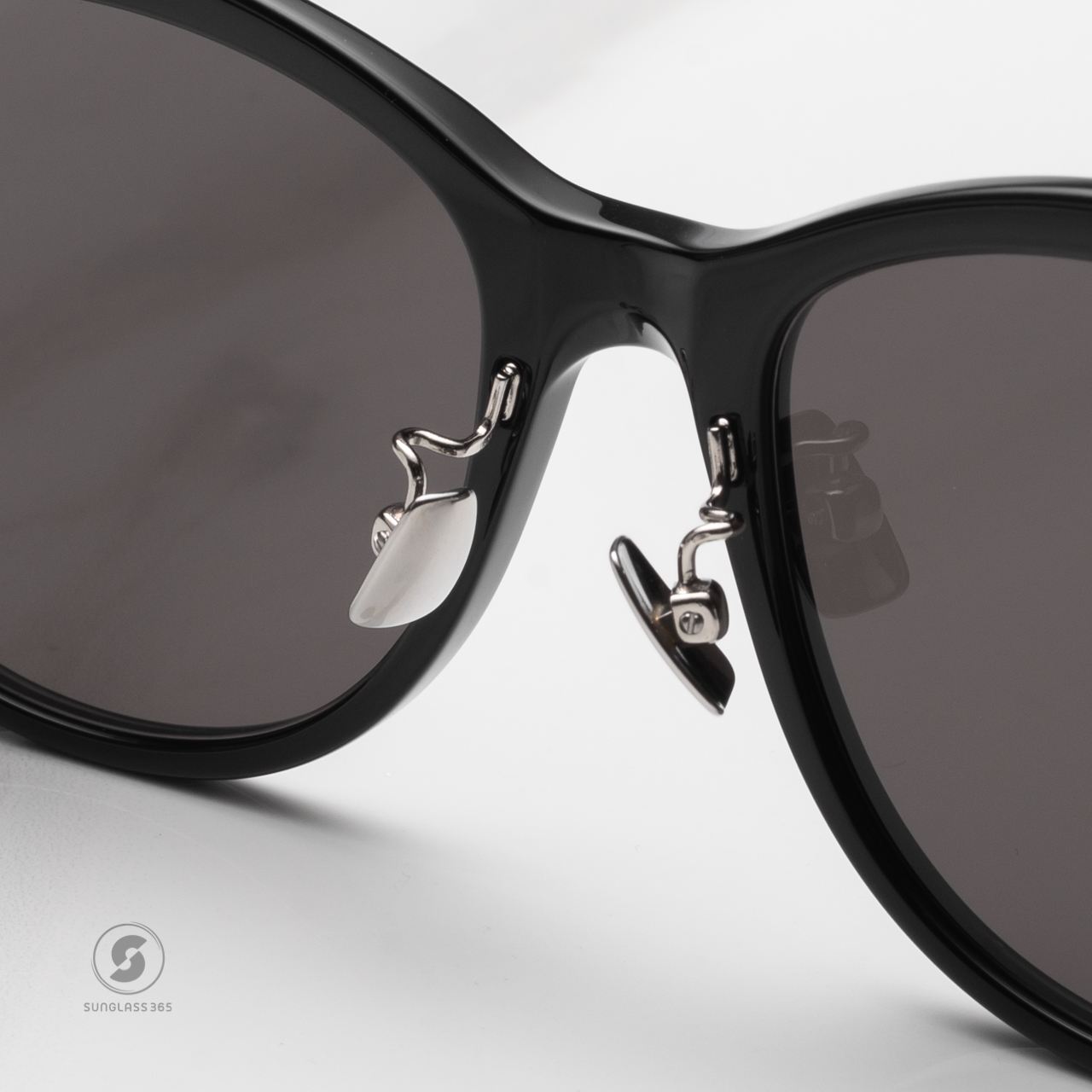 แว่นกันแดด YVES SAINT LAURENT SL M107K 001