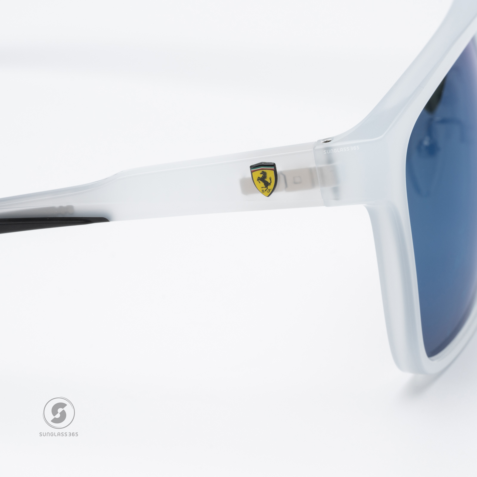 แว่นกันแดด Scuderia Ferrari FZ6006F 505/55