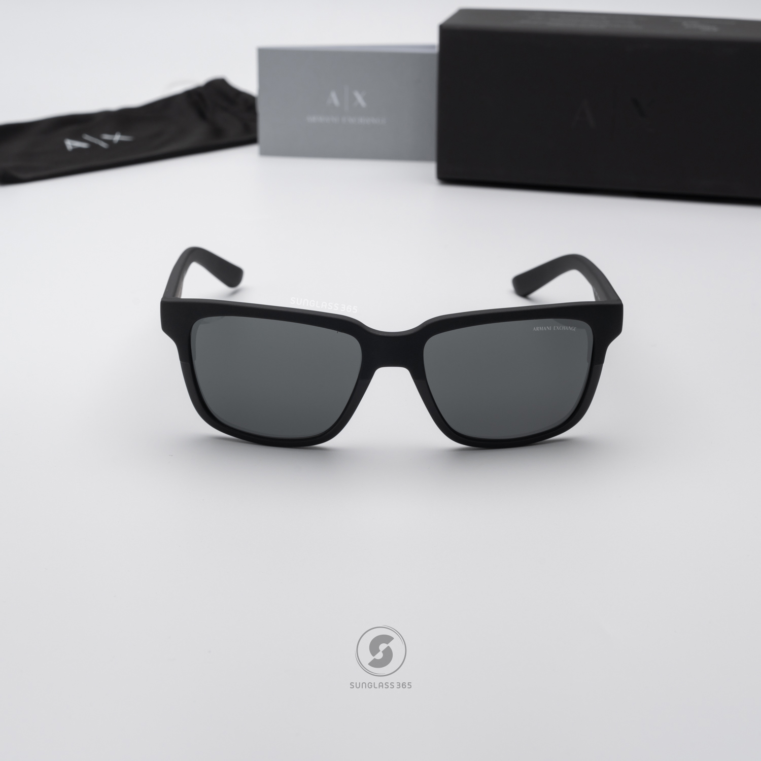 แว่นกันแดด Armani Exchange AX4026S 812287