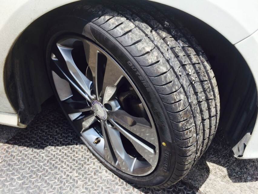 PIRELLI PZERO RFT 225/40-18 เส้น 12000 บาท ปกติ 15500 บาท