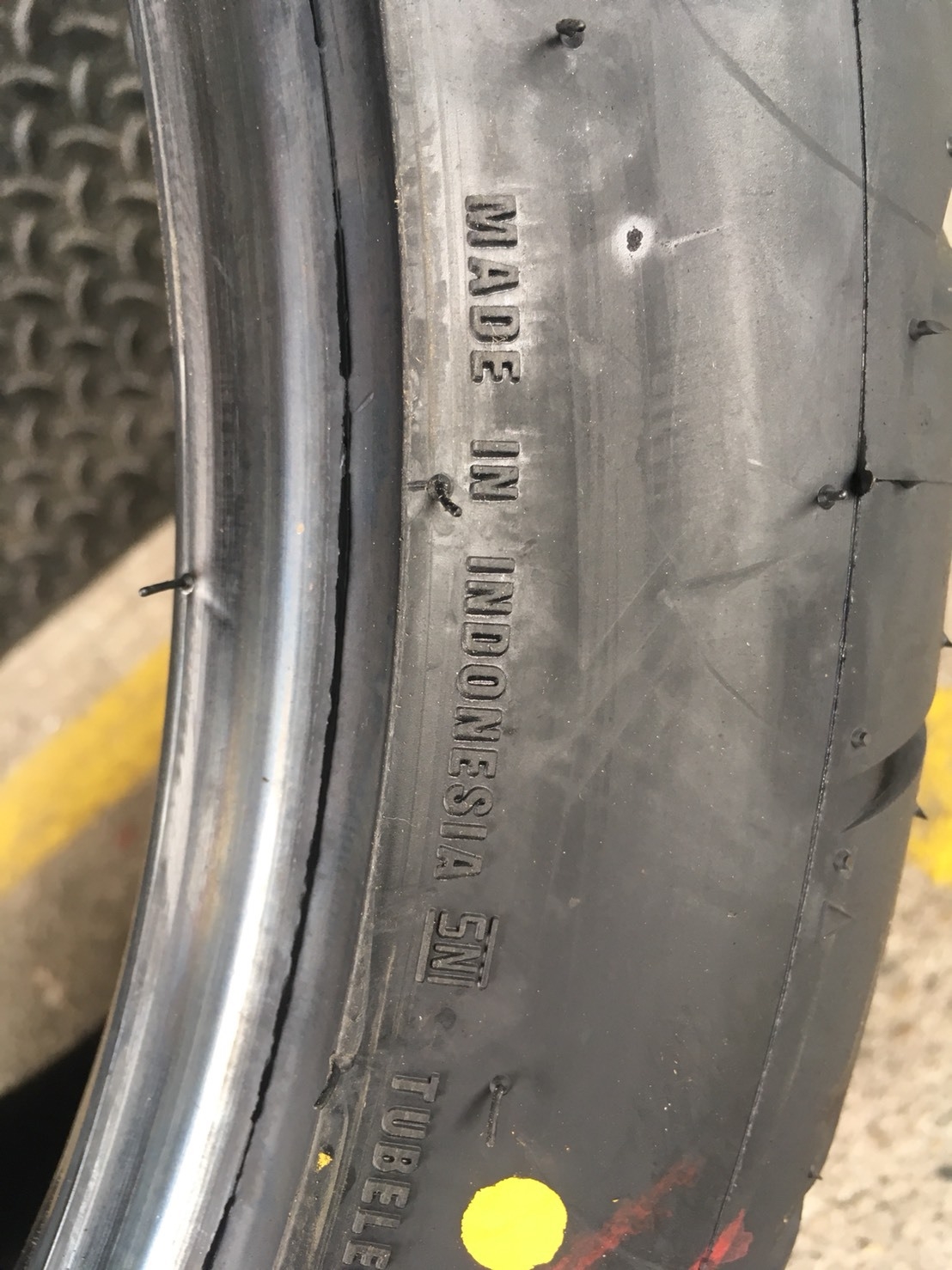 ACCELERA DELTASPORT 265/35-18 ปี18 เส้น 2900 ปกติ 4500