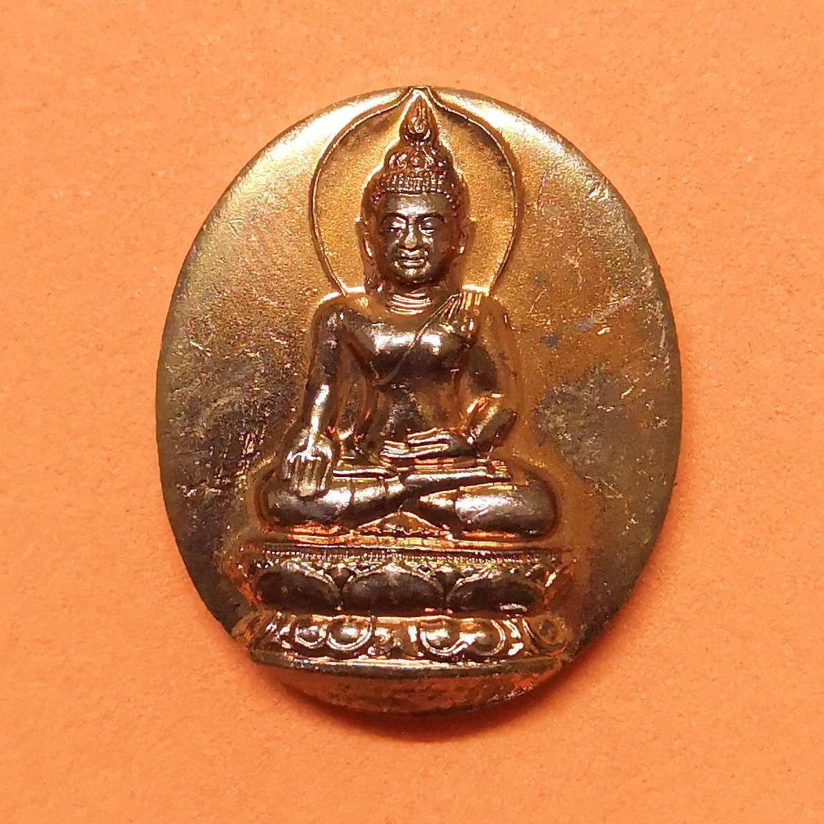 เหรียญ พระไพรีพินาศ ญสส รุ่นนวฤทธิ์โภคทรัพย์ วัดบวรนิเวศวิหาร ปี 2544 เนื้อทองแดง สูง 2.2 เซน พร้อมกล่องเดิม