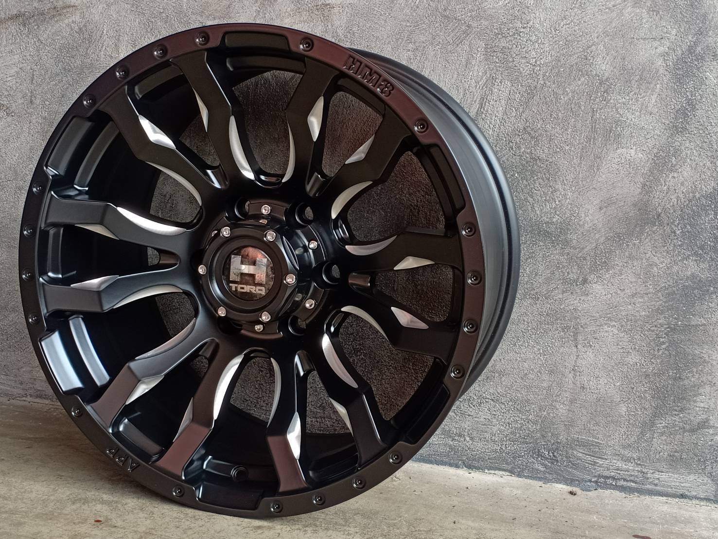 HM8 18X9.5 6X139.7 ET+20 106.1 MBS