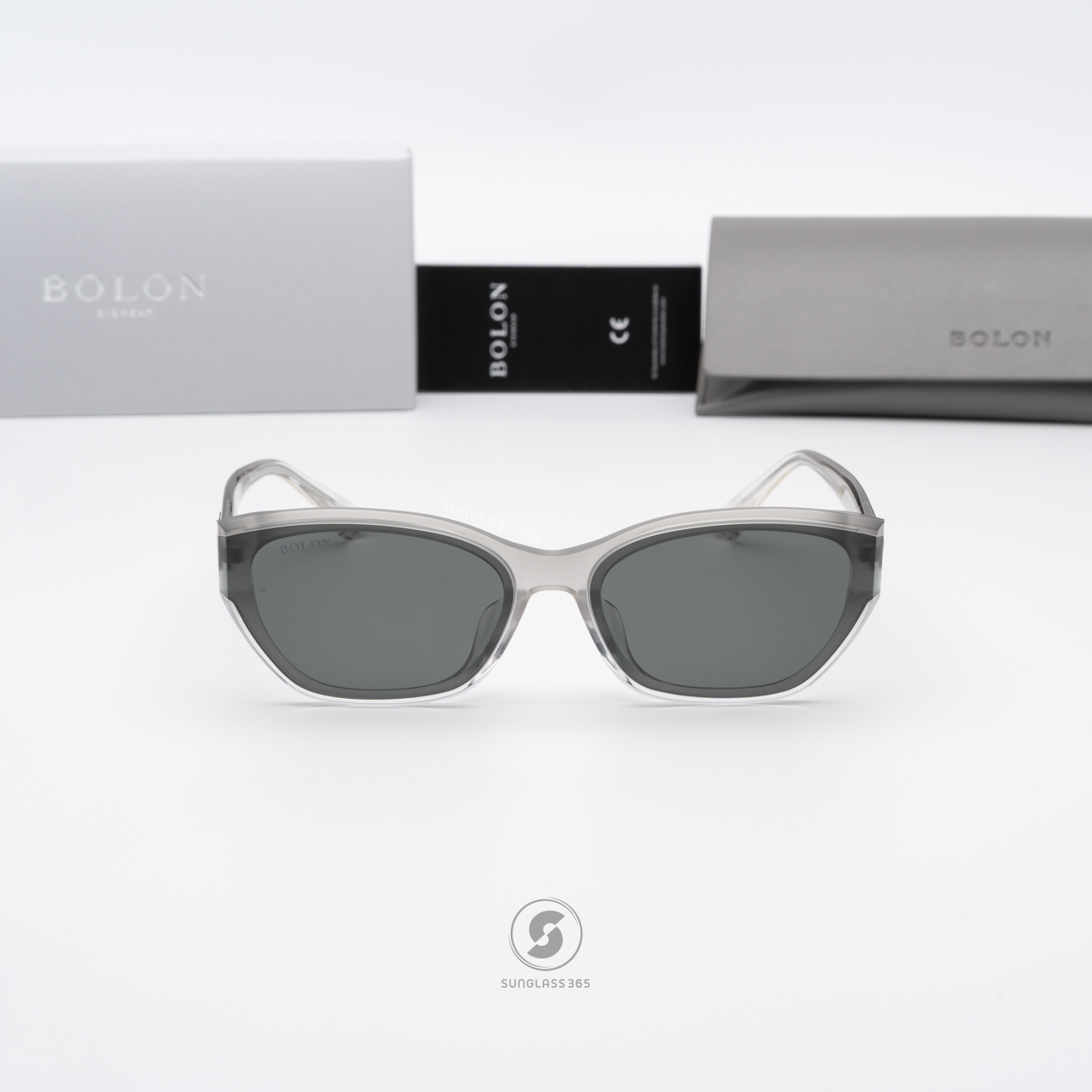 แว่นกันแดด BOLON รุ่น Navigli BL3159 C11 Gradient Translucent Grey