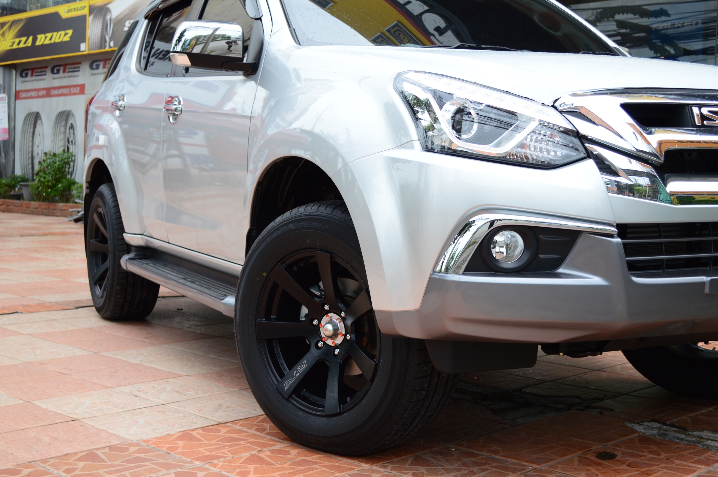 ล้อแท้ LENSO RTG ขอบ18พร้อมยางFALKEN ราคาถูก