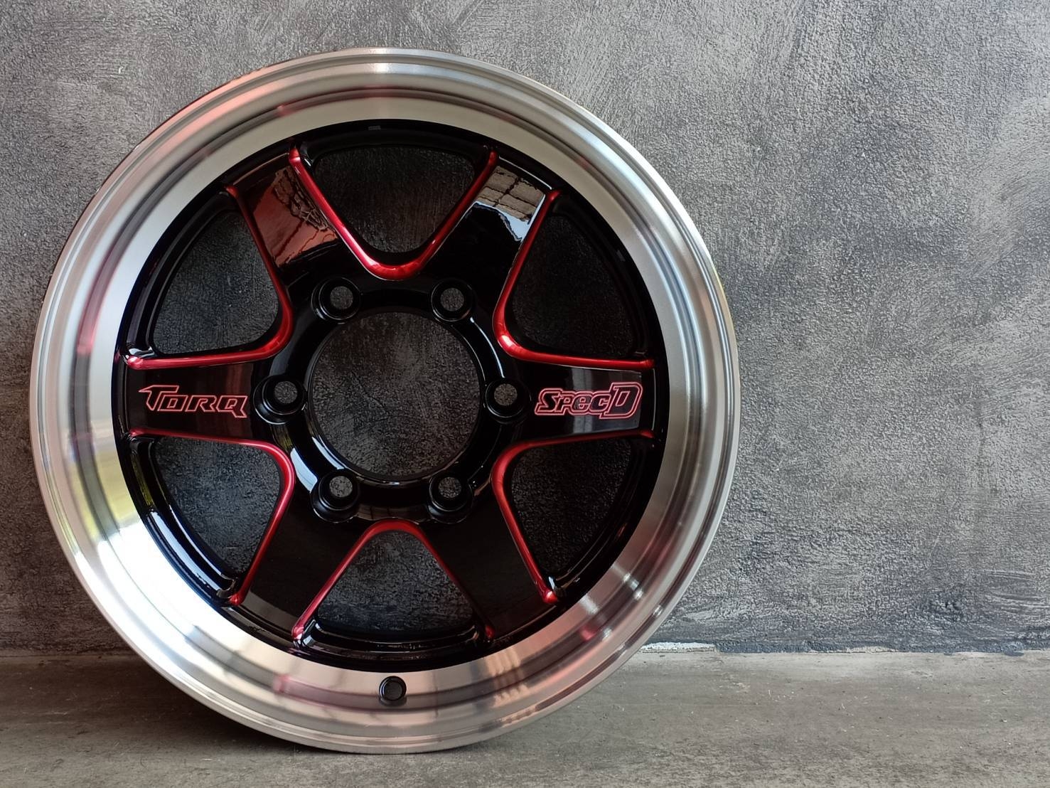 D1S 15X7.5 6H139.7 ต้องการส่วนลดราคาพิเศษ กรุณาสอบถาม