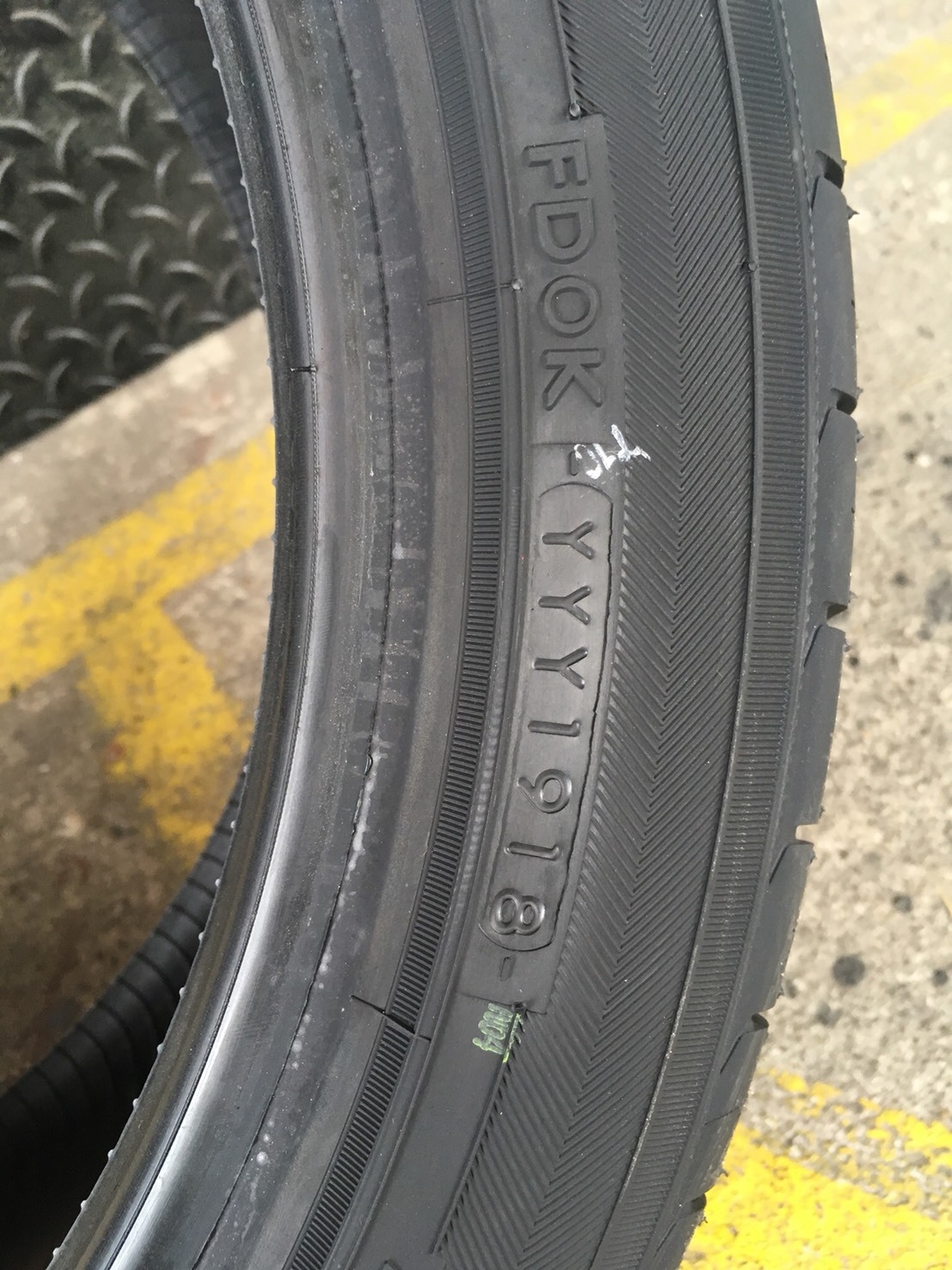 YOKOHAMA ALLIANCE 215-45-17 เส้น 2900 ปกติ 4500 ปี18