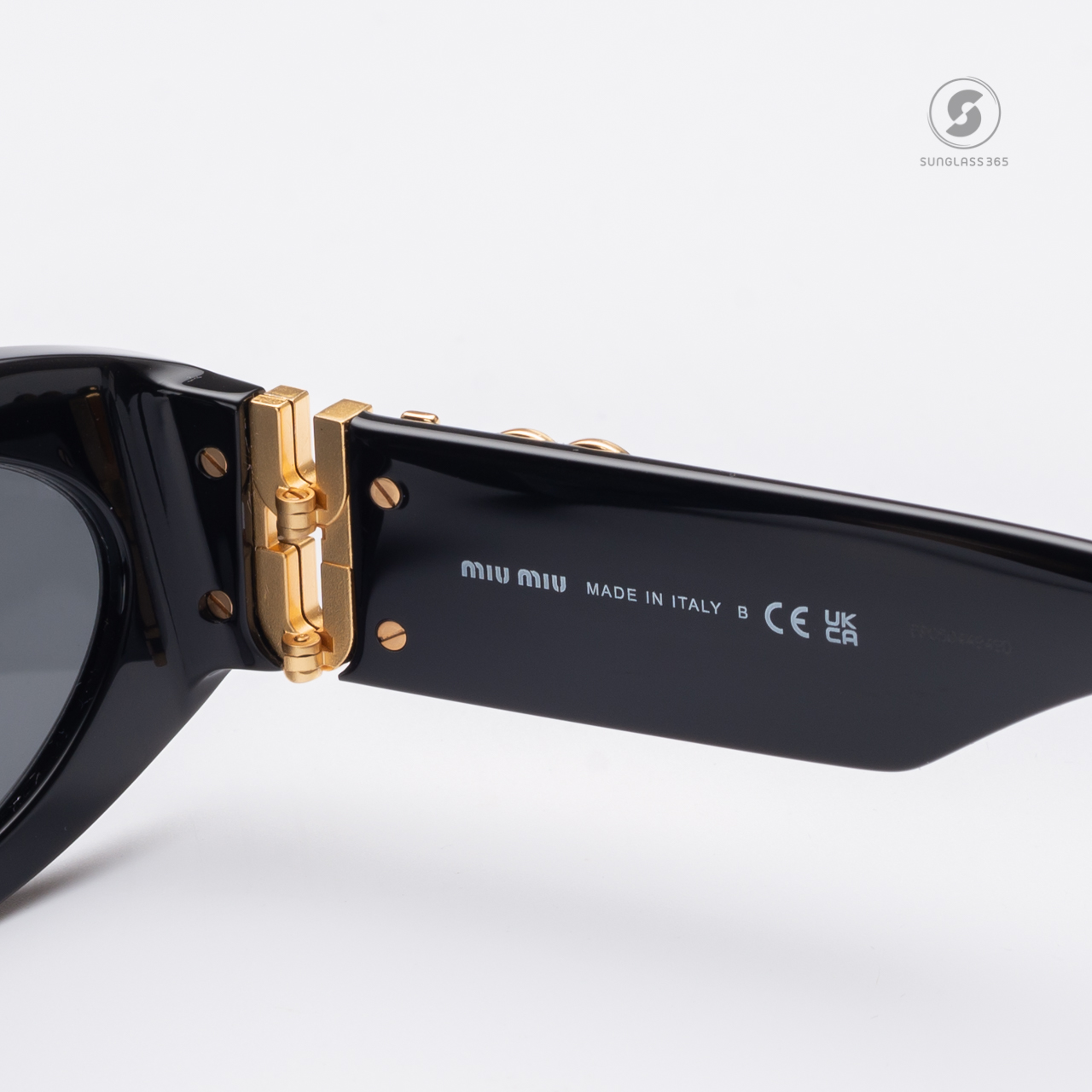 แว่นกันแดด Miu Miu Glimpse MU11WS 1AB5S0