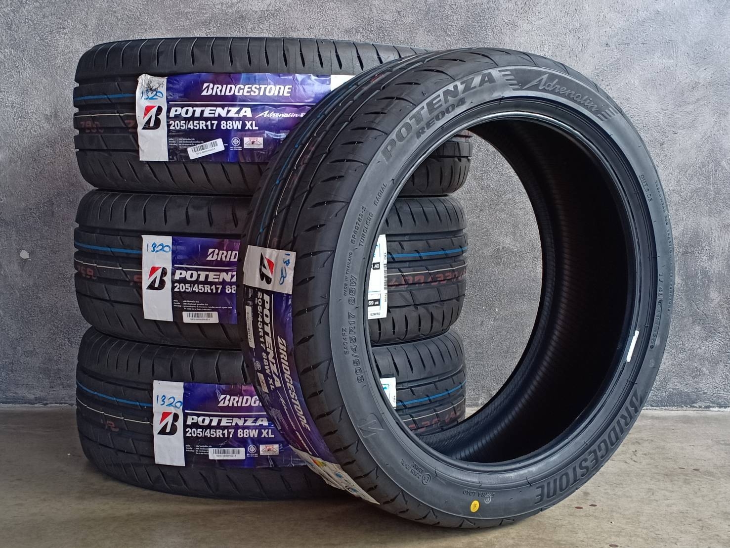BRIDGESTONE 205/45R17 POTENZA RE004 88W XL MADE IN THAILAND