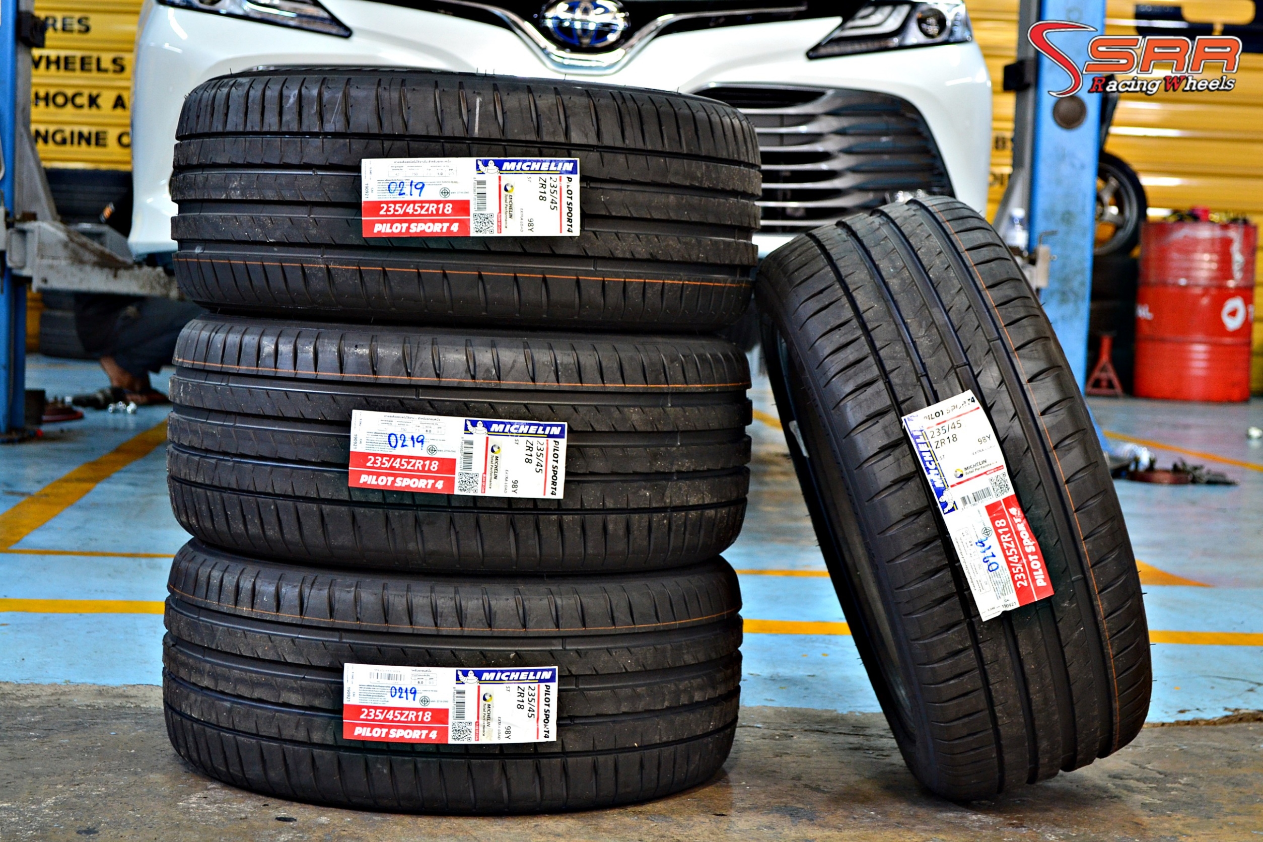 MICHELIN PILOT SPORT4 235-45-18 ปี19 มาใหม่ ราคาถูก