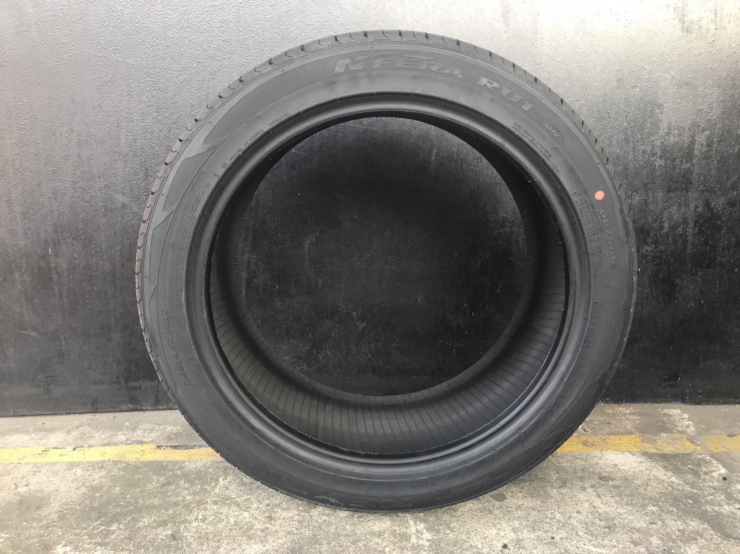 NEXEN RU1 255-45-20 เส้น 6500 ปี18