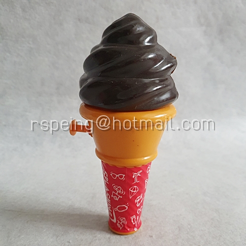 ปืนฉีดน้ำมินิทรงไอศกรีมโคนรสช็อกโกแลต Wall's