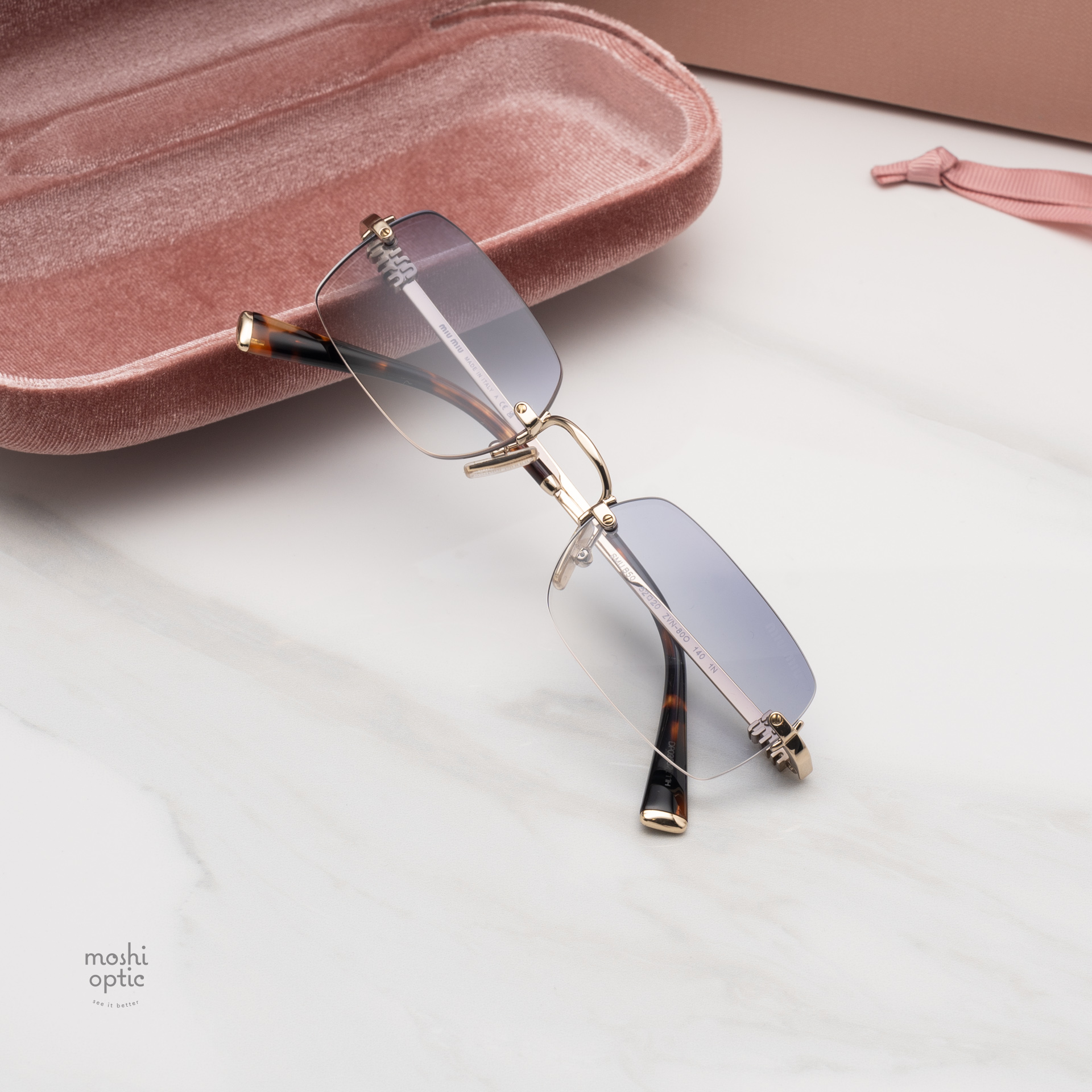 แว่นกันแดด Miu Miu MUB50S ZVN80O