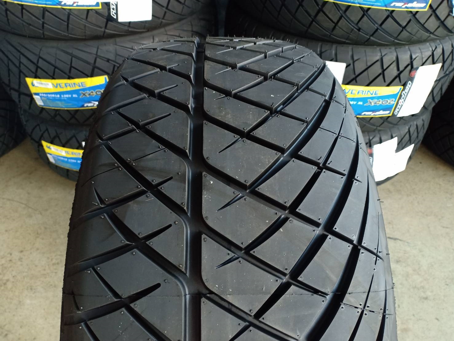 WOLVERINE 255/50-18 ปี19 ลดราคา