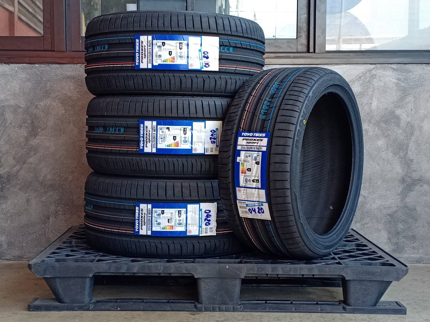 TOYO 255/35ZR19 PROXES SPORT 96Y MADE IN JAPAN