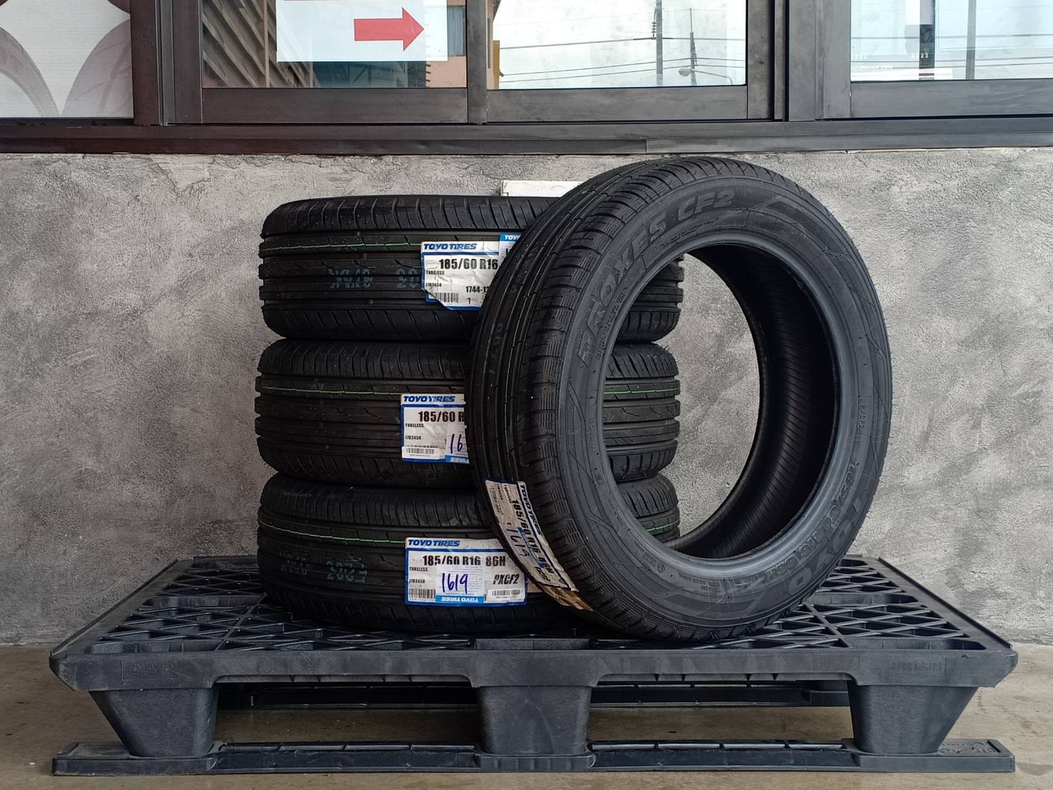 TOYO 185/60R16 PROXES CF2 86H MADE IN JAPAN