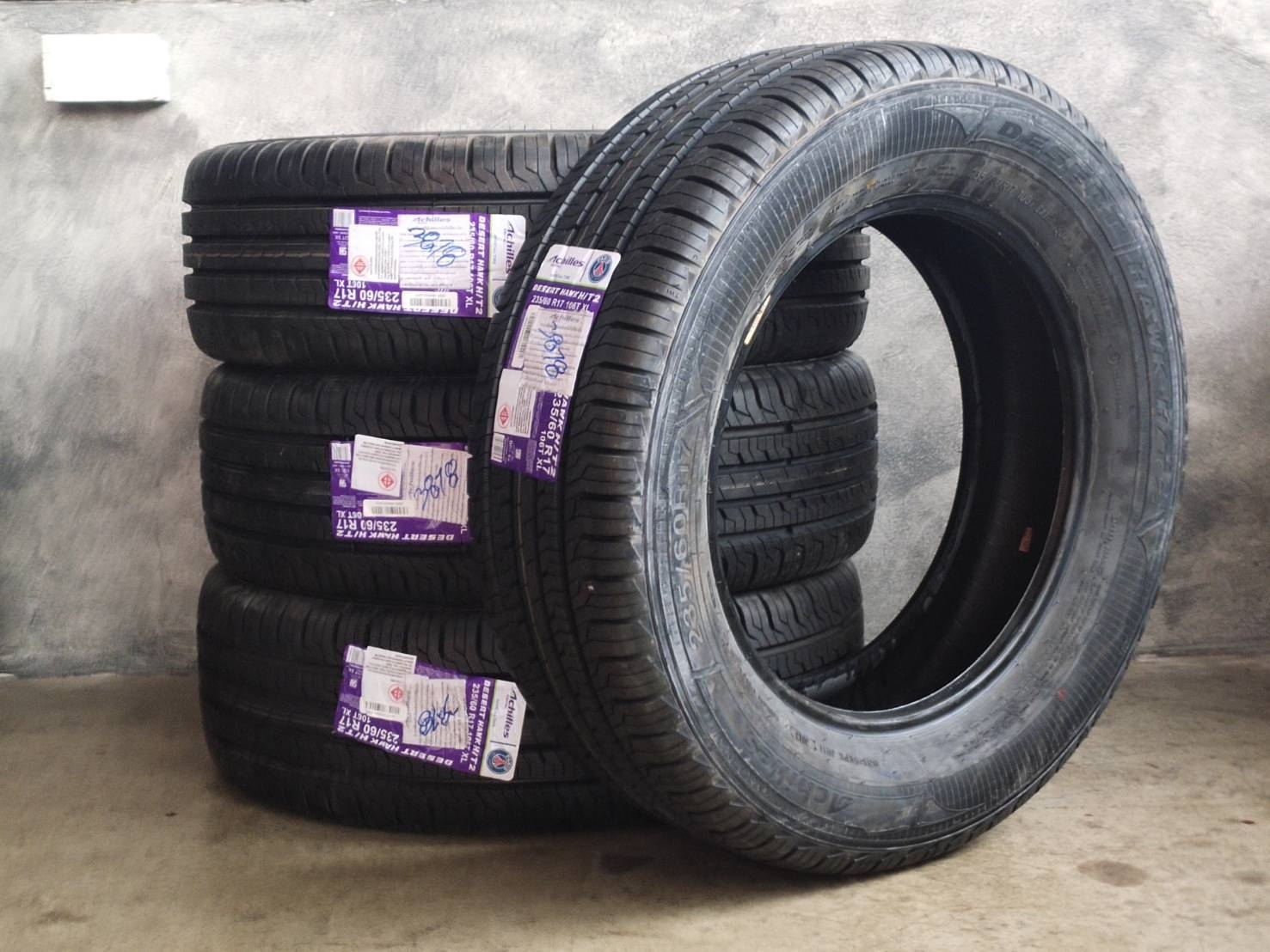 ACHILLES DESERT HAWK H/T2 235/60R17 ปี18