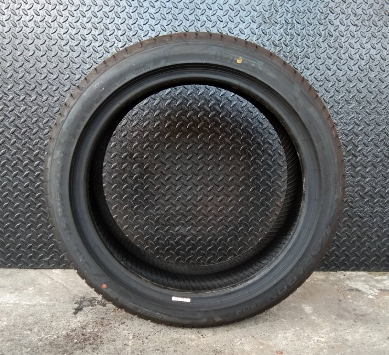 ยางใหม่ PIRELLI DRAGON SPORT 215/45-18 เส้น 3500 ปกติ 5000 บาท